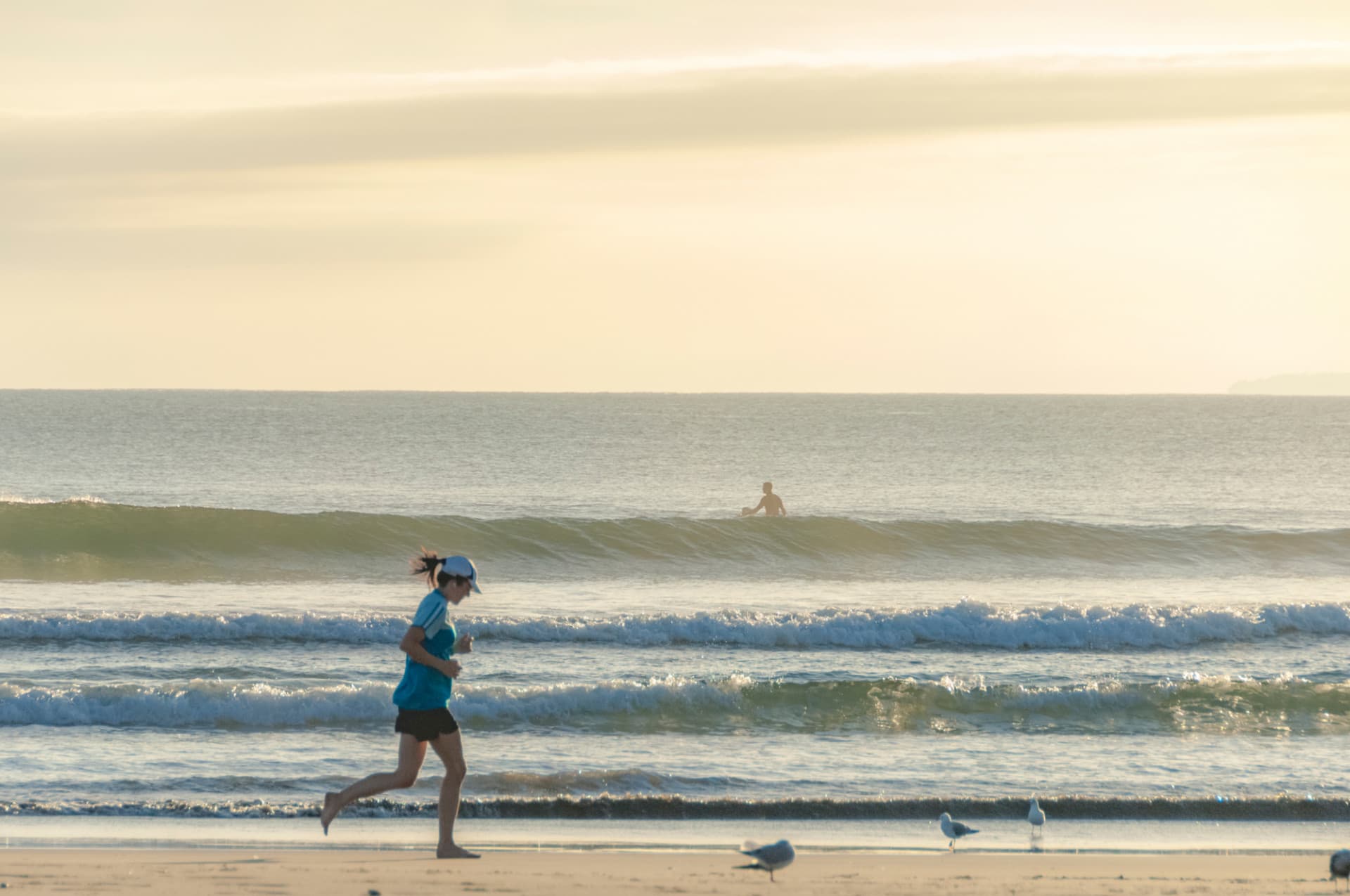 Running on beach Tauranga credit Dave Allen NIWA